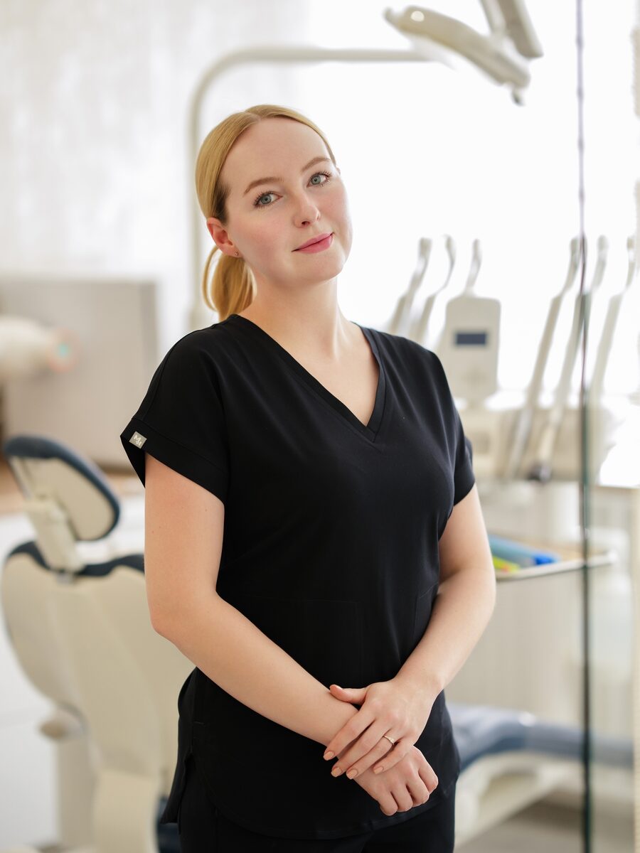 MDDr. Izabella Sharolapova, zubní lékařka KiraDent HK